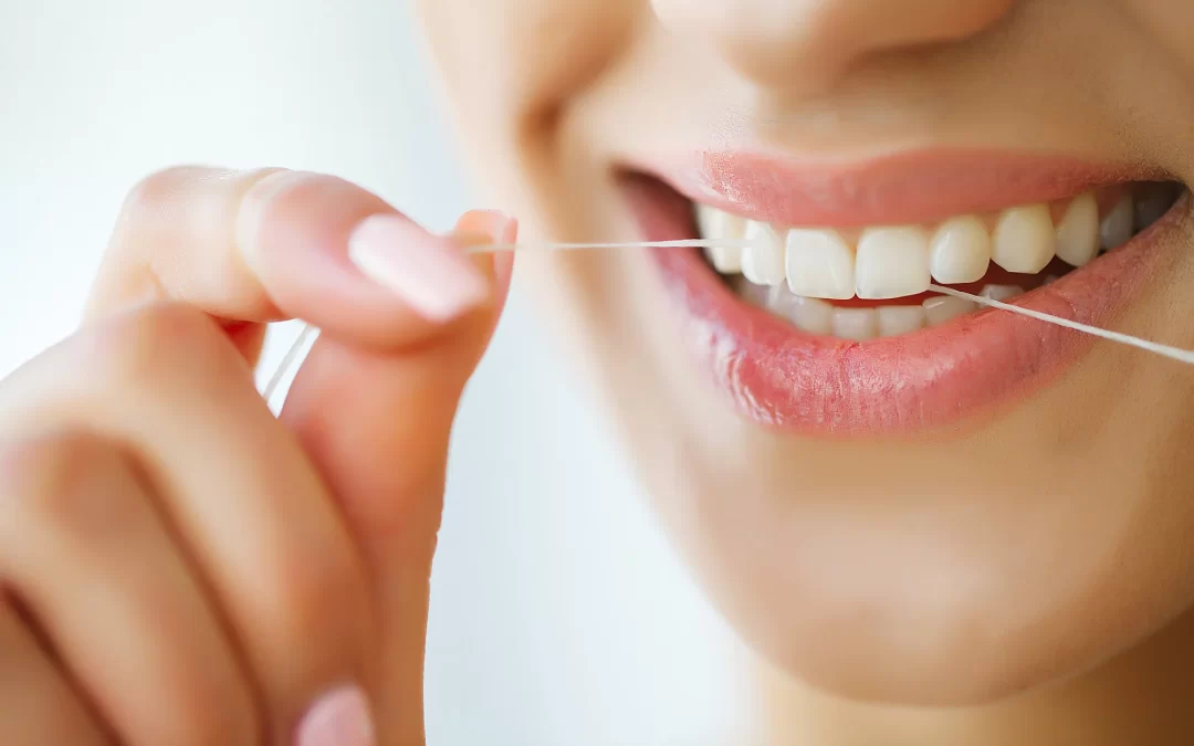 Diş İpi Nasıl Doğru Kullanılır? Diş İpi Kullanmak Sağlıklı Mı?